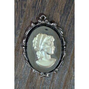 Silver Tone Vintage Cameo Pendant Womans Profile Elegant Detailing Estate